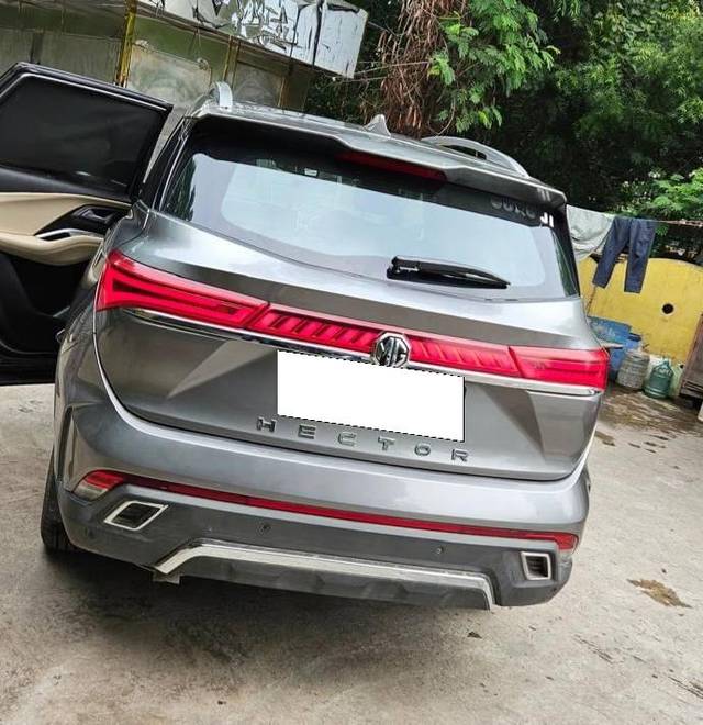 https://images10.gaadi.com/usedcar_image/4624599/original/processed_138e2ea8-085c-47ee-9634-1c9f4f5d1870.jpg?imwidth=6401