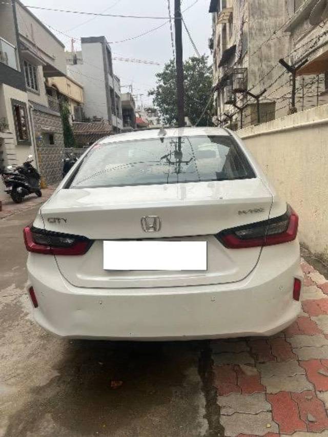 https://images10.gaadi.com/usedcar_image/4624600/original/processed_3ea04a54-2346-4408-ab68-0d6142fcb21d.jpeg?imwidth=6401