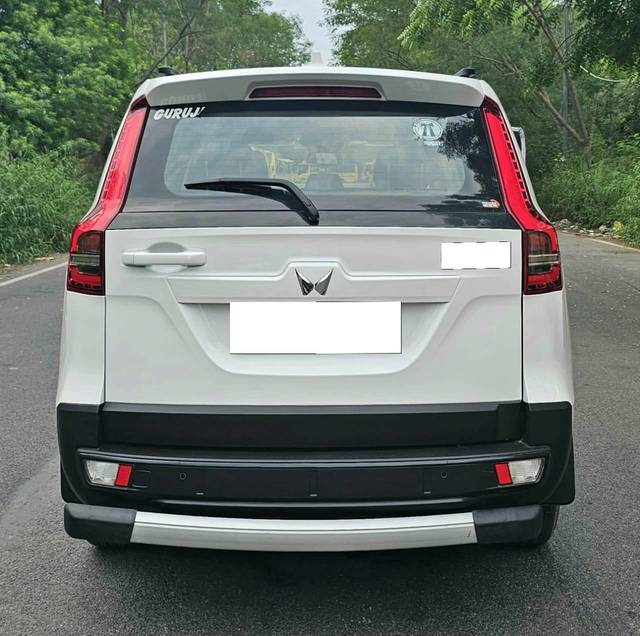 https://images10.gaadi.com/usedcar_image/4624613/original/processed_0e173e90288498aea2d6a6ac7644ed16.jpg?imwidth=6402