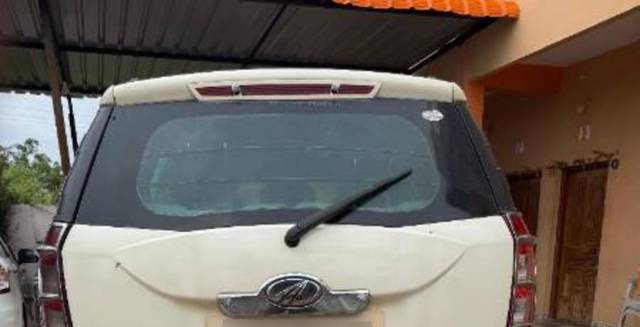https://images10.gaadi.com/usedcar_image/4624625/original/processed_d48915b0-c656-4863-b16a-07b2f947fa0e.jpg?imwidth=6402