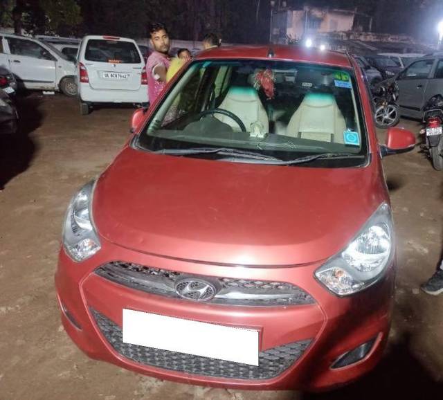 https://images10.gaadi.com/usedcar_image/4624631/original/processed_e140cc90-d96e-47f0-b82d-64bbf174ed38.jpg?imwidth=6401