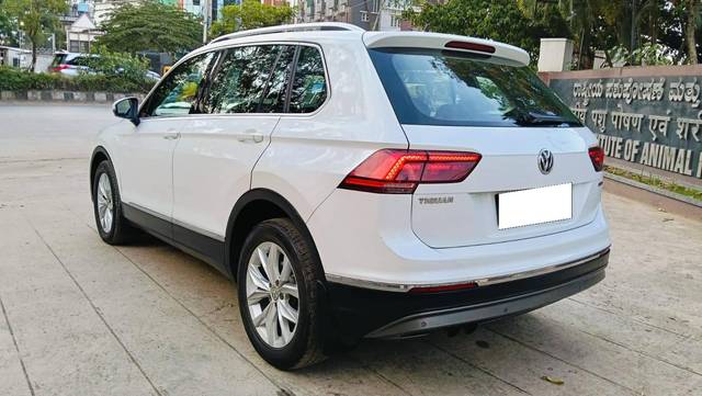 https://images10.gaadi.com/usedcar_image/4624633/original/processed_1cfda5690c8b582c87ce17a207939acd.jpg?imwidth=6402