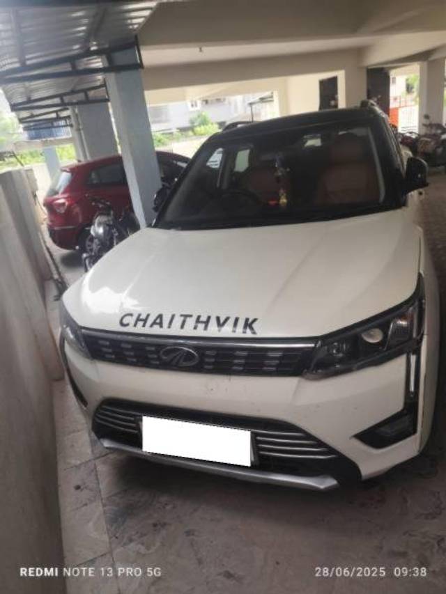 https://images10.gaadi.com/usedcar_image/4624671/original/processed_711c89ce-2ff8-49b9-a85c-6f49a93f6080.jpg?imwidth=6400