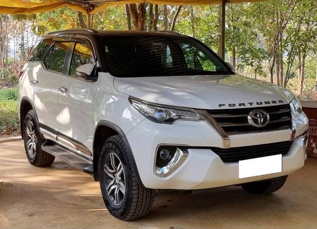 https://images10.gaadi.com/usedcar_image/4624683/original/processed_d2a46d8e-95f4-4c90-baa6-052464c8ffc5.jpg?imwidth=6400