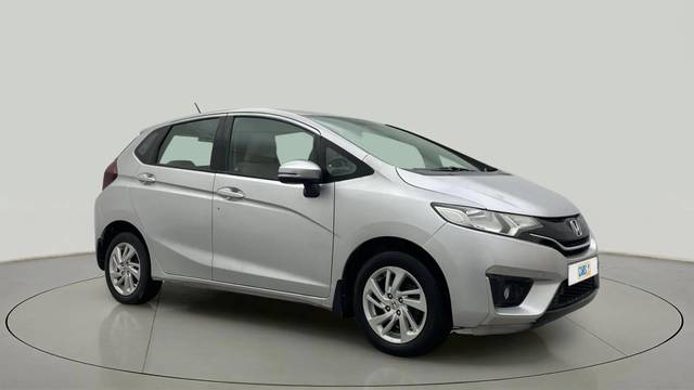 https://images10.gaadi.com/usedcar_image/4624687/original/fc9a67d5f8dff36a533472ac872b03c9.jpg?imwidth=6400