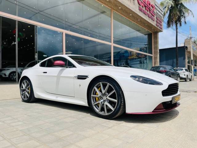https://images10.gaadi.com/usedcar_image/4624788/original/processed_3055cb57155a6a296a02770fe66ce082.jpg?imwidth=6400