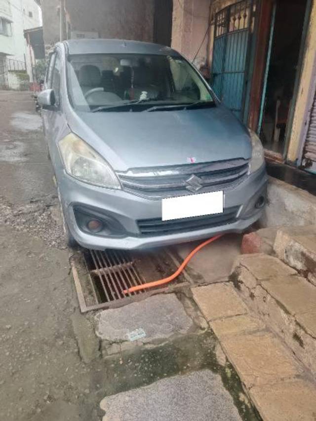 https://images10.gaadi.com/usedcar_image/4624798/original/processed_b3ae4704-d8fb-4ded-a345-a35225c6390c.jpg?imwidth=6400