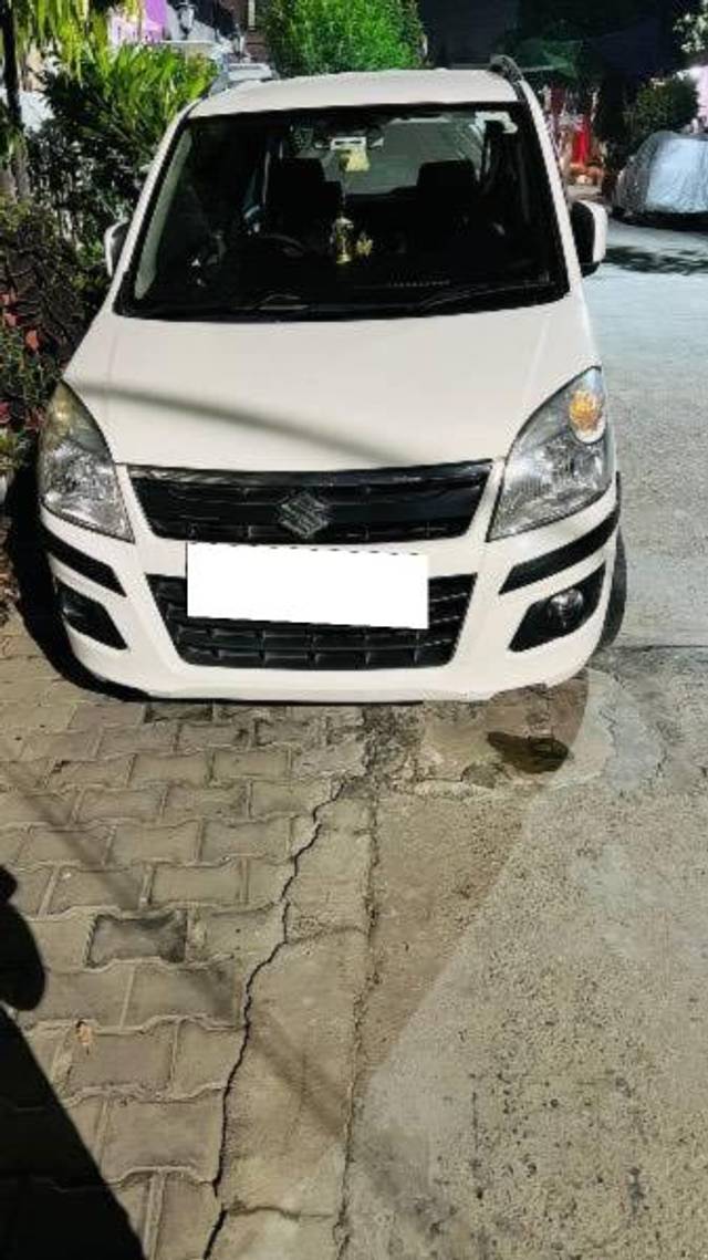 https://images10.gaadi.com/usedcar_image/4624800/original/processed_5b29cdda-48b7-42fa-8cda-b7006e4f2339.jpeg?imwidth=6402