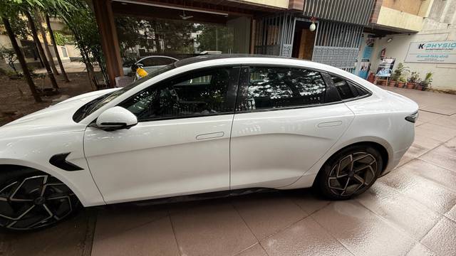 https://images10.gaadi.com/usedcar_image/4624813/original/processed_38e7fa7e-a36b-4e24-a776-7dedb3ef3335.jpg?imwidth=6401