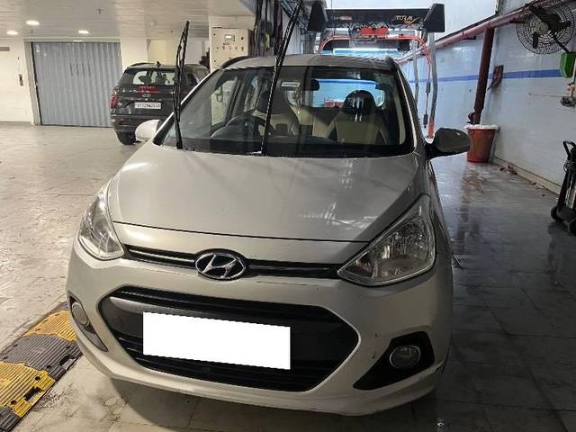 https://images10.gaadi.com/usedcar_image/4624939/original/processed_9e36756c-58cf-432b-ae2a-9073eda37b00.jpeg?imwidth=6400