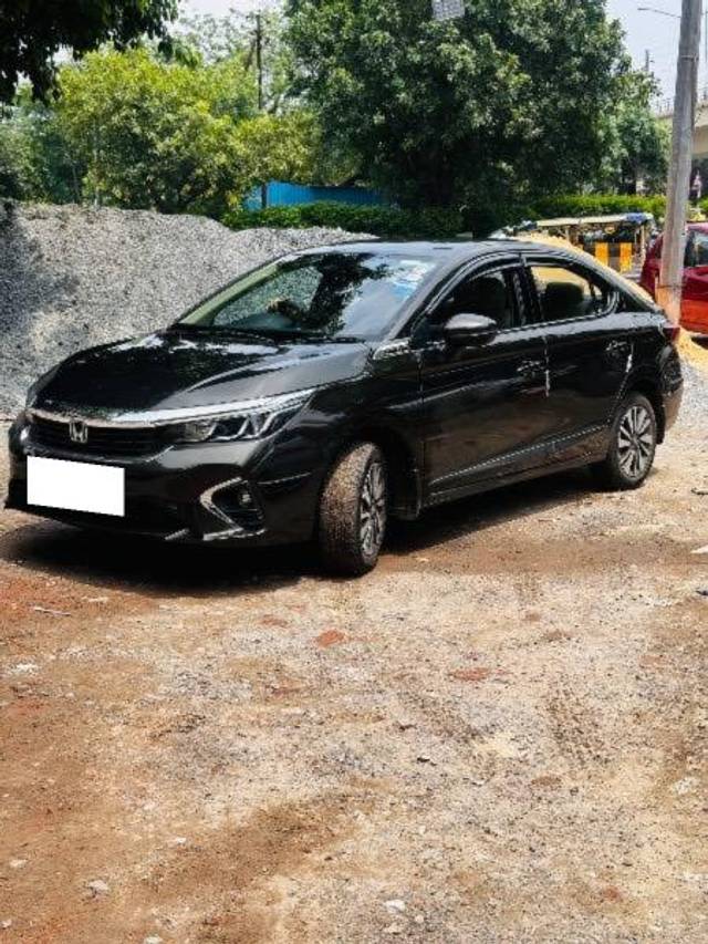 https://images10.gaadi.com/usedcar_image/4624983/original/processed_5c4ff142-d47b-4097-a46f-57cc34b6d0a8.jpeg?imwidth=6402