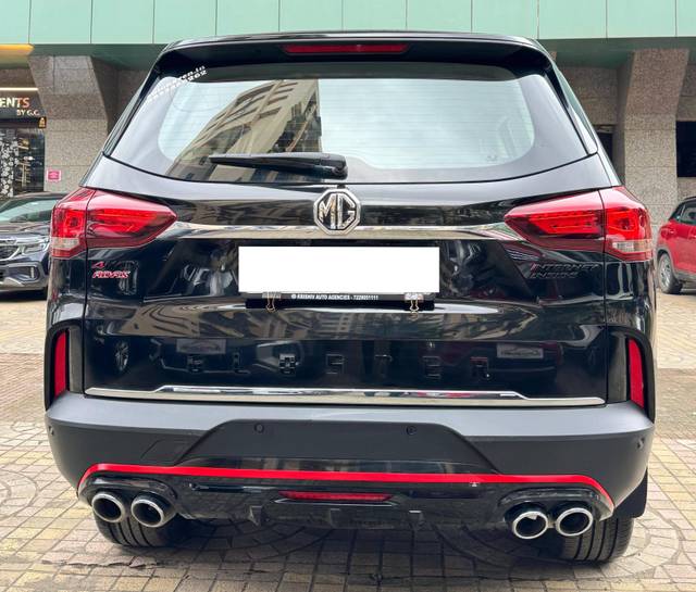 https://images10.gaadi.com/usedcar_image/4625014/original/processed_21ba4c120f240f4b44b1fa91a21752e1.jpg?imwidth=6401