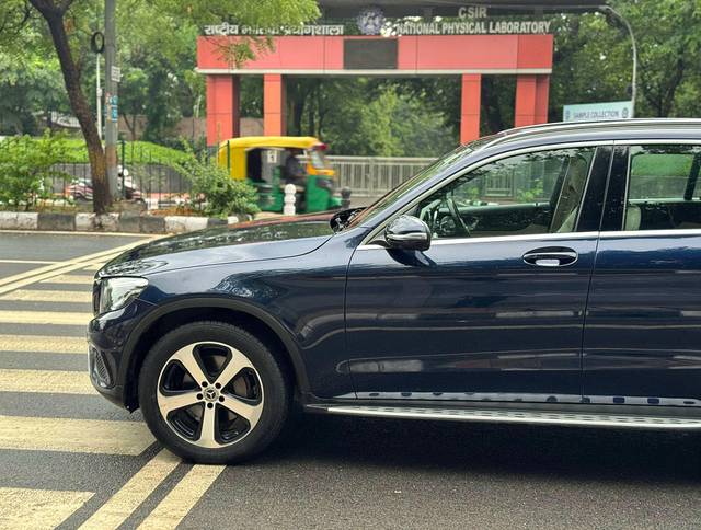 https://images10.gaadi.com/usedcar_image/4625053/original/processed_a583018685ad488d096d5b7f4cd06c60.jpg?imwidth=6400