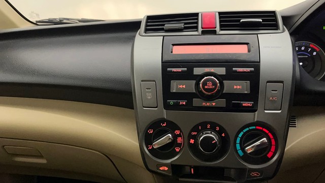 Second-hand 2013 Honda City 1.5 V AT for sale in Visakhapatnam-29