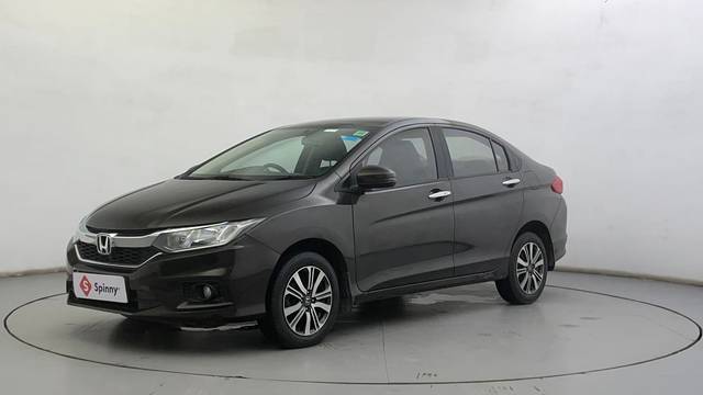 https://images10.gaadi.com/usedcar_image/4625073/original/57792394ba651c5c46dc3705afe0c46b.JPG?imwidth=6400