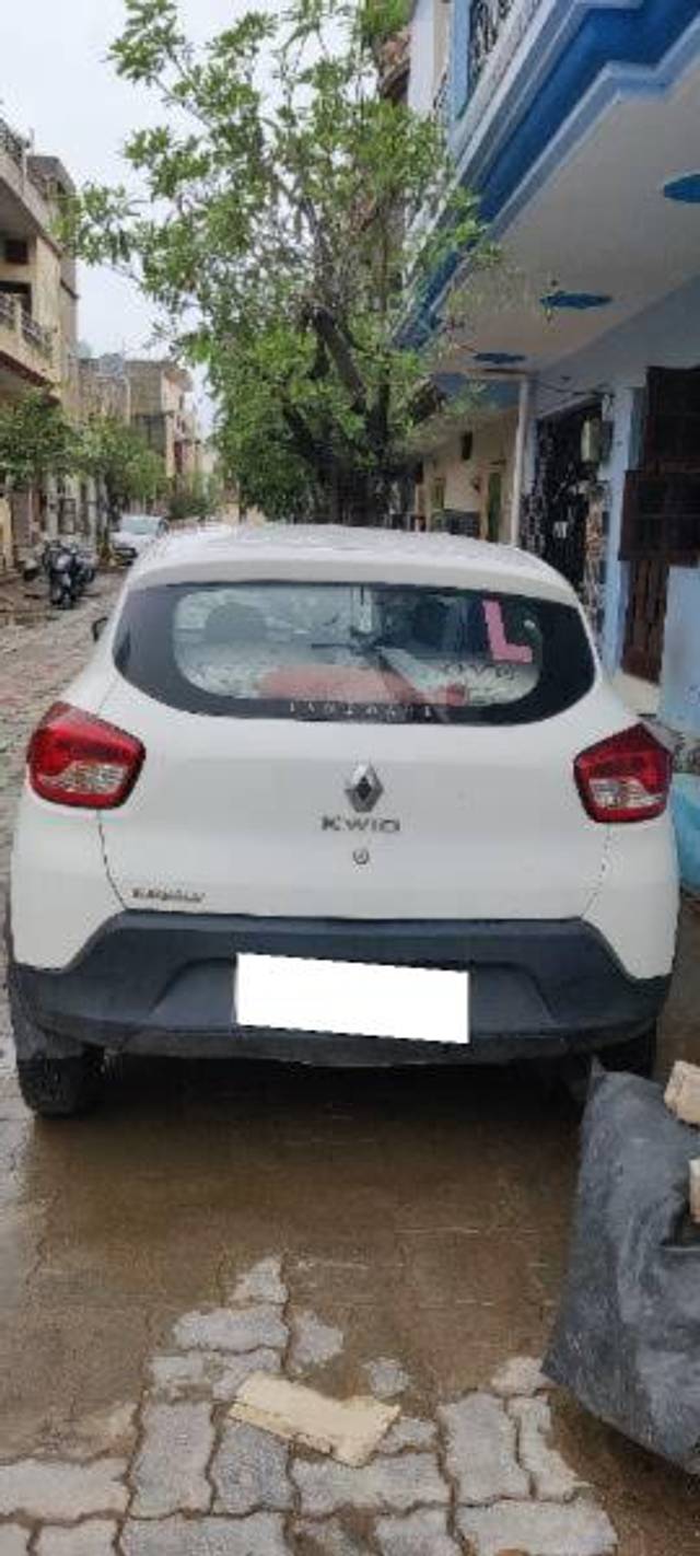 https://images10.gaadi.com/usedcar_image/4625159/original/processed_1e85eee0-052e-4f21-9f12-b71f37488717.jpg?imwidth=6401