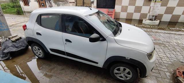 https://images10.gaadi.com/usedcar_image/4625159/original/processed_b4362f7c-6c3c-4584-8c25-370c12e09f8e.jpg?imwidth=6400