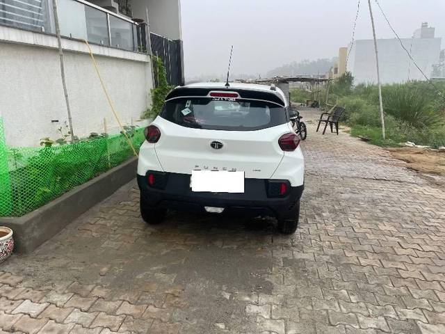 https://images10.gaadi.com/usedcar_image/4625163/original/processed_2c5c3615-974a-4919-96fc-6519c15d3905.jpeg?imwidth=6401
