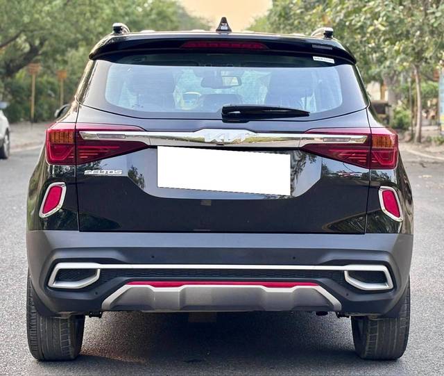 https://images10.gaadi.com/usedcar_image/4625182/original/processed_b87050f47886ba4d69a49519064754ca.jpg?imwidth=6401