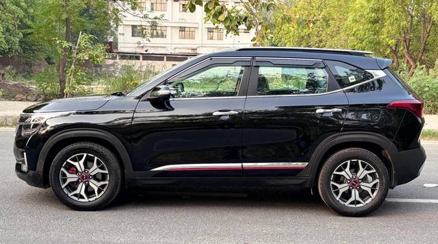 https://images10.gaadi.com/usedcar_image/4625182/original/processed_bbde8c66a1f24e06850fd167d4bbc18c.jpg?imwidth=6402