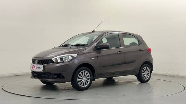 https://images10.gaadi.com/usedcar_image/4625202/original/c3af1ab243144d6f936100bd10723f3a.JPG?imwidth=6400