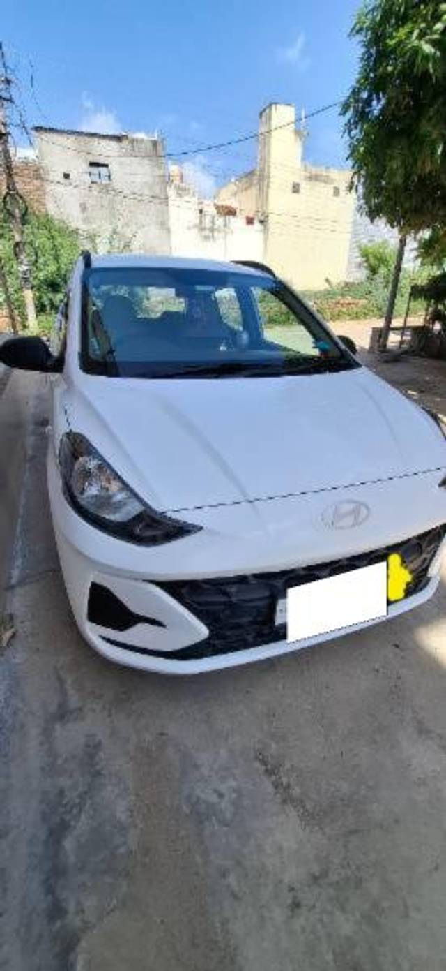 https://images10.gaadi.com/usedcar_image/4625224/original/processed_67f39410-f691-4006-bbca-033cbaa68917.jpg?imwidth=6400
