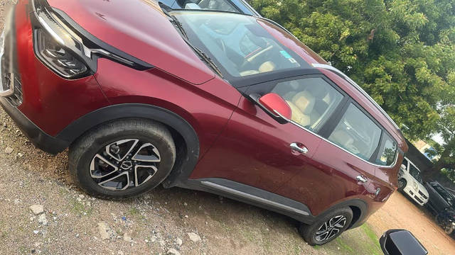 https://images10.gaadi.com/usedcar_image/4625245/original/060d05d0-f8db-4a1b-aa3b-8e25c1034b57.png?imwidth=6401
