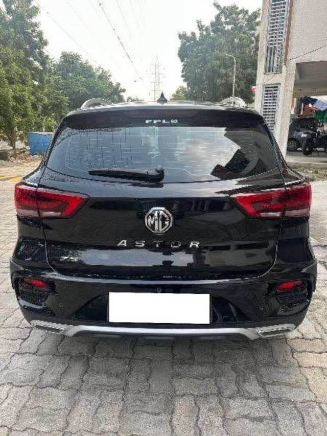 https://images10.gaadi.com/usedcar_image/4625247/original/processed_35c40c40-bcec-4944-a477-54a65c17370f.jpeg?imwidth=6401
