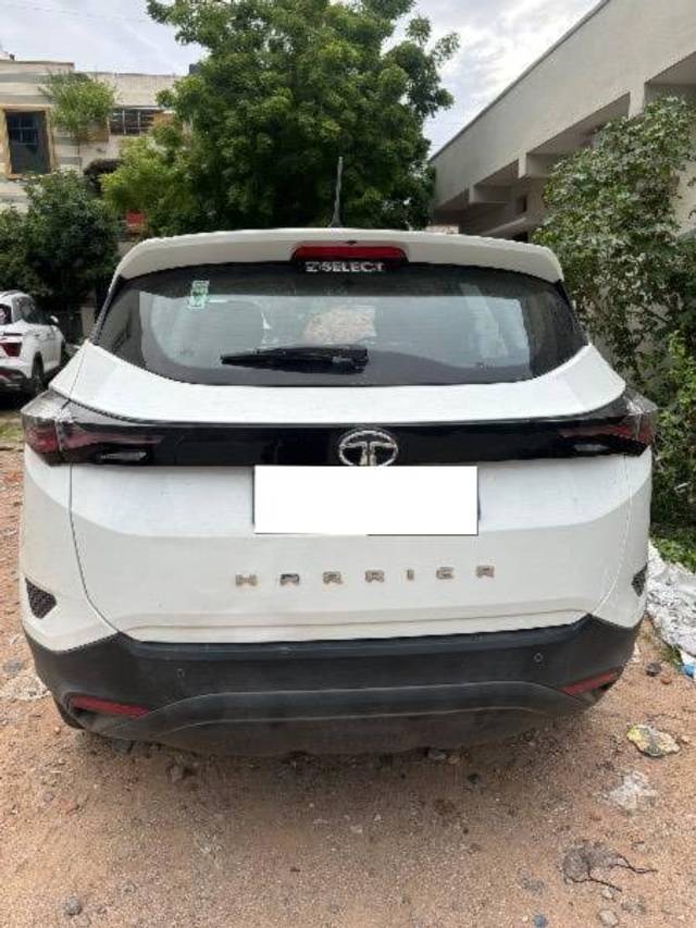 https://images10.gaadi.com/usedcar_image/4625249/original/processed_a97138ea-981d-4b7e-8297-04441cb31ee2.jpeg?imwidth=6401