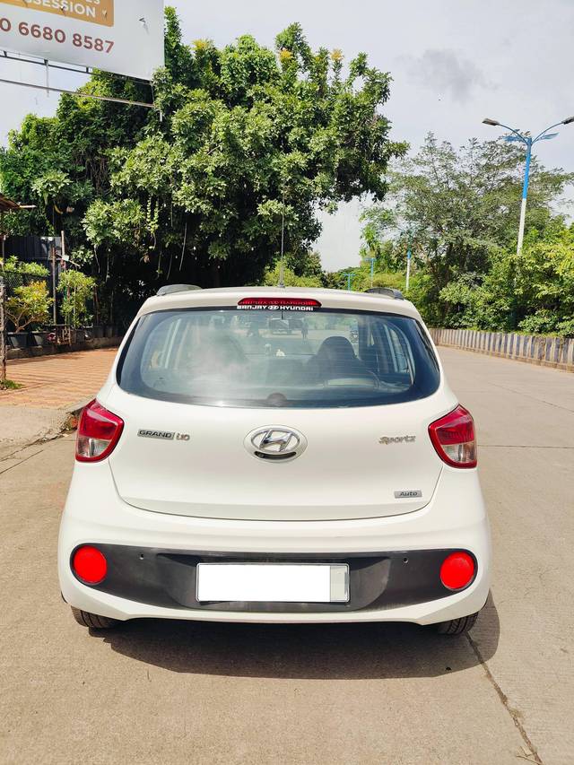 https://images10.gaadi.com/usedcar_image/4625259/original/processed_70d011ea314652a6146eb4c720999788.jpg?imwidth=6401