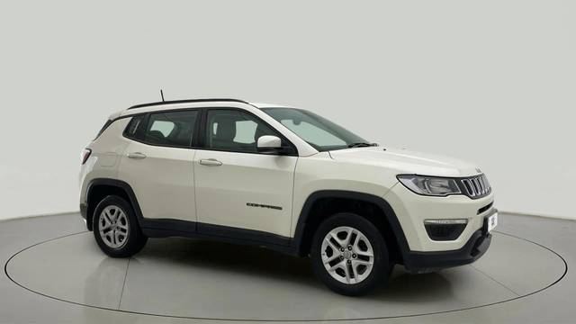 https://images10.gaadi.com/usedcar_image/4625271/original/24e909a568b037ec818f4912604a0576.jpg?imwidth=6400