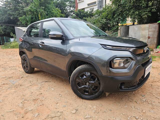 https://images10.gaadi.com/usedcar_image/4625276/original/processed_a695be7befb8e9badbfad2a25331ceb3.jpg?imwidth=6400