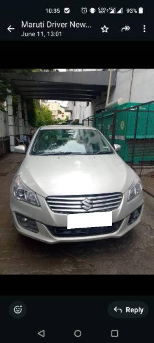 https://images10.gaadi.com/usedcar_image/4625281/original/processed_e8441b5e-0779-450e-8cd2-f6cb663fcb93.jpg?imwidth=6402