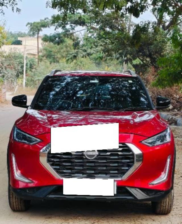 https://images10.gaadi.com/usedcar_image/4625283/original/processed_dee45448-8236-4aae-bb35-bcad3878a6a0.jpg?imwidth=6402