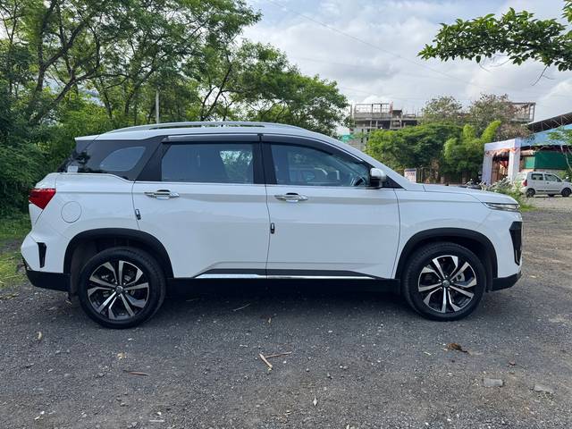 https://images10.gaadi.com/usedcar_image/4625301/original/17d94c8a2b1b6289bb8777a1bba9357a.jpg?imwidth=6401