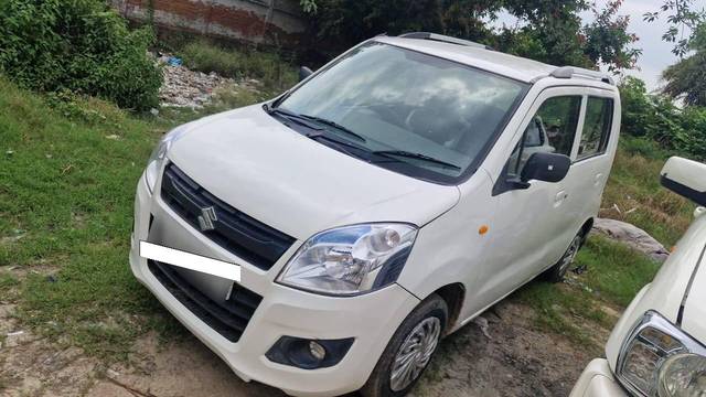 https://images10.gaadi.com/usedcar_image/4625302/original/processed_5fedfffa25dcd295f2c3a067fdf738ff.jpg?imwidth=6401