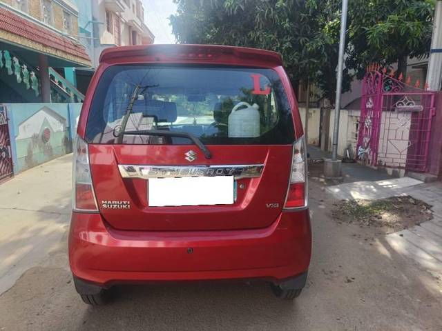 https://images10.gaadi.com/usedcar_image/4625336/original/processed_c37655a1-76b8-47ee-aba6-021277a71d57.jpeg?imwidth=6402