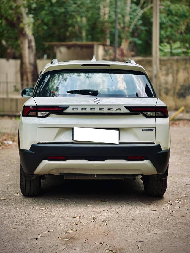 https://images10.gaadi.com/usedcar_image/4625339/original/processed_79b38075-f592-4b82-976e-91e899b9f41e.jpg?imwidth=6402