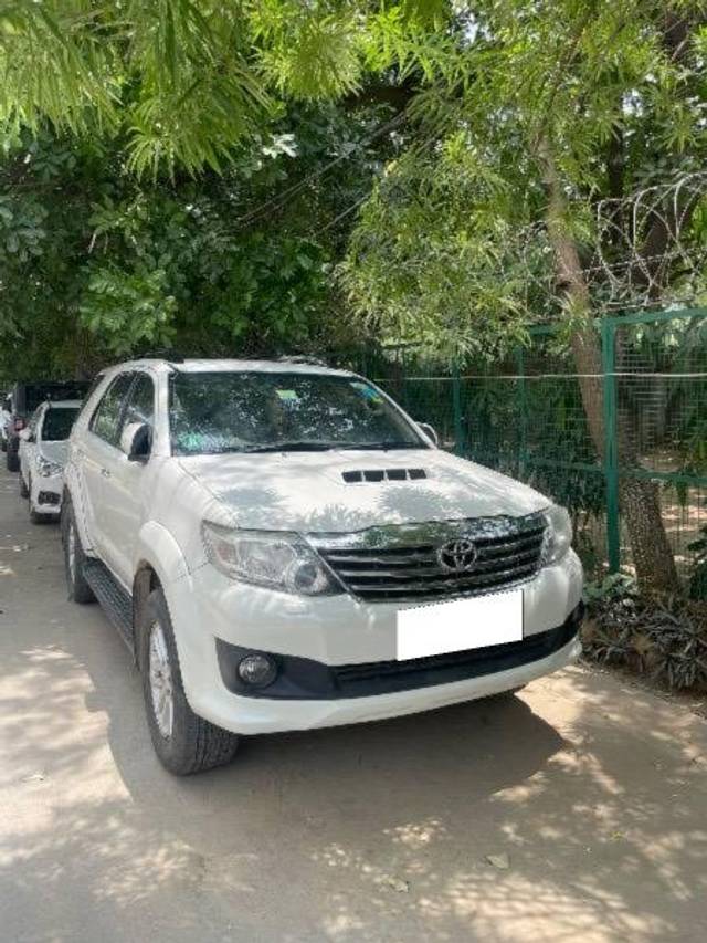 https://images10.gaadi.com/usedcar_image/4625347/original/processed_6bb8e1e6-d7e4-4a46-bf66-4d9596f20048.jpeg?imwidth=6400