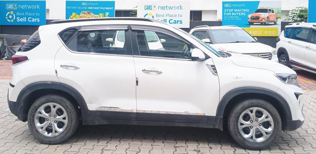 https://images10.gaadi.com/usedcar_image/4625357/original/processed_68b6c8dc-5802-42cc-b463-2b09e1bcc6a5.jpg?imwidth=6401