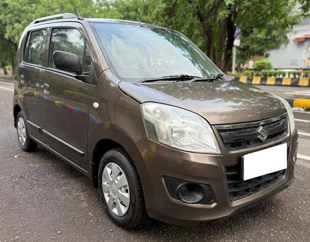 https://images10.gaadi.com/usedcar_image/4625362/original/processed_cb744b73bee6ce98406208424a69b8f7.jpg?imwidth=6400
