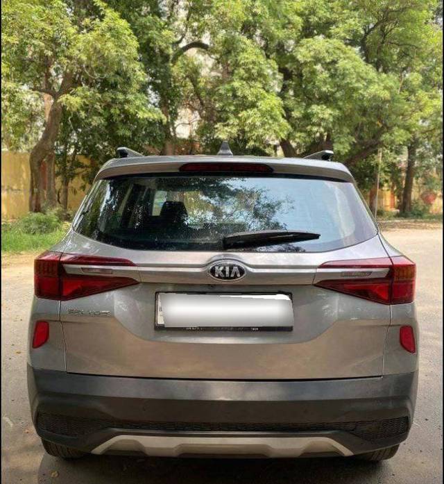https://images10.gaadi.com/usedcar_image/4625366/original/processed_b00a9438871f02adfd0bdcee227610d8.jpg?imwidth=6402