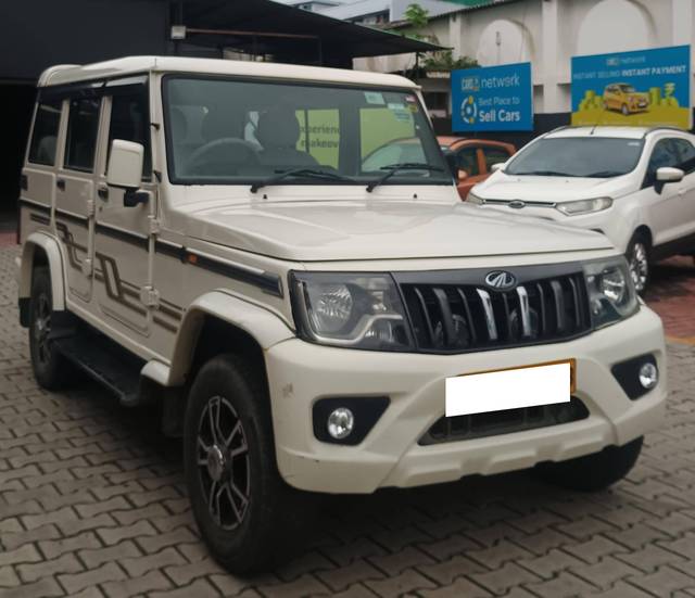 https://images10.gaadi.com/usedcar_image/4625372/original/processed_48c49844-1c32-4849-904b-530d396b4a20.jpg?imwidth=6400