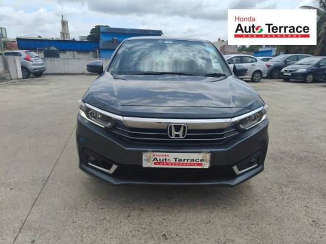 https://images10.gaadi.com/usedcar_image/4625377/original/2c7871ee1077abb43e1d1bd17b91b3c4.jpeg?imwidth=6400
