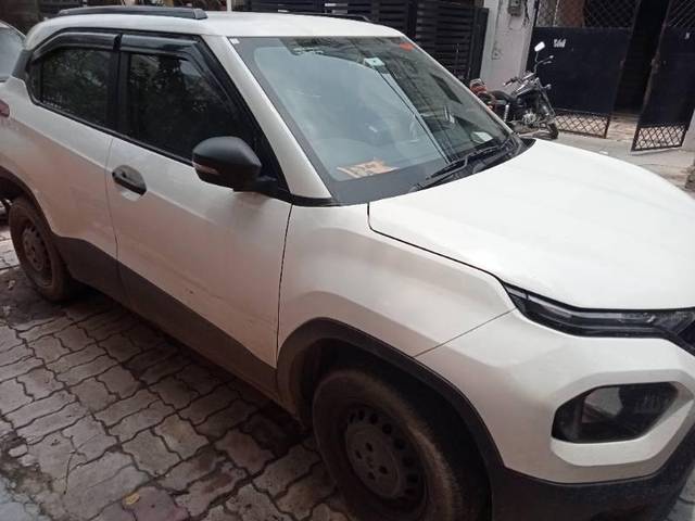 https://images10.gaadi.com/usedcar_image/4625389/original/processed_ed68fd2e-a895-4922-b6e2-29e191f5d7ad.jpg?imwidth=6401