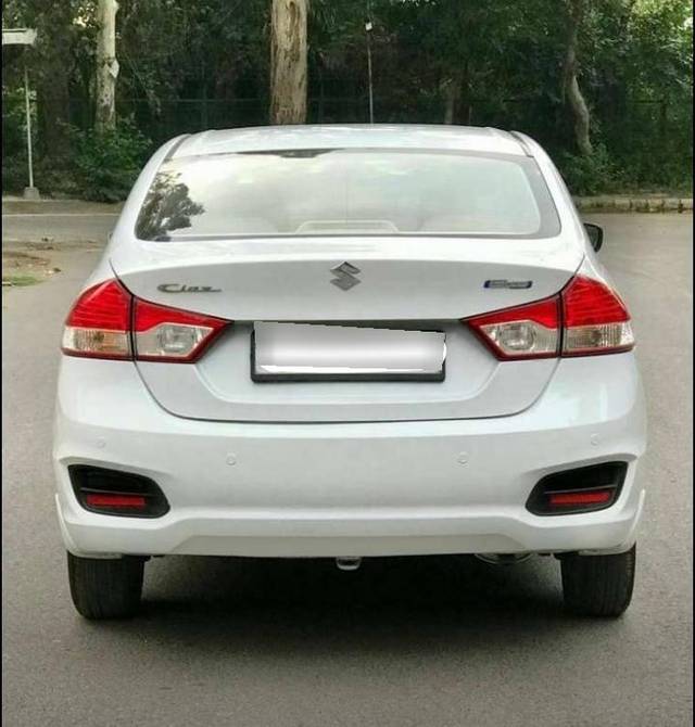 https://images10.gaadi.com/usedcar_image/4625391/original/processed_7f56eab42e22bc9dfa15bc6591fc9aa0.jpg?imwidth=6402
