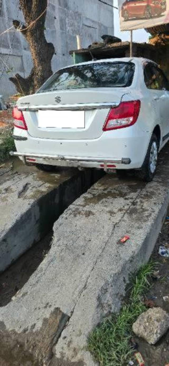 https://images10.gaadi.com/usedcar_image/4625396/original/processed_ce97ea61-abc2-48b4-a11b-fdf615acf9a2.jpg?imwidth=6401