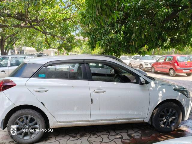 https://images10.gaadi.com/usedcar_image/4625401/original/processed_269799e1331a08d8b7dc6e5b69b3508b.jpg?imwidth=6401