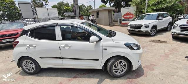 https://images10.gaadi.com/usedcar_image/4625401/original/processed_94c020f97b8640904f360ded86ed02e7.jpg?imwidth=6402