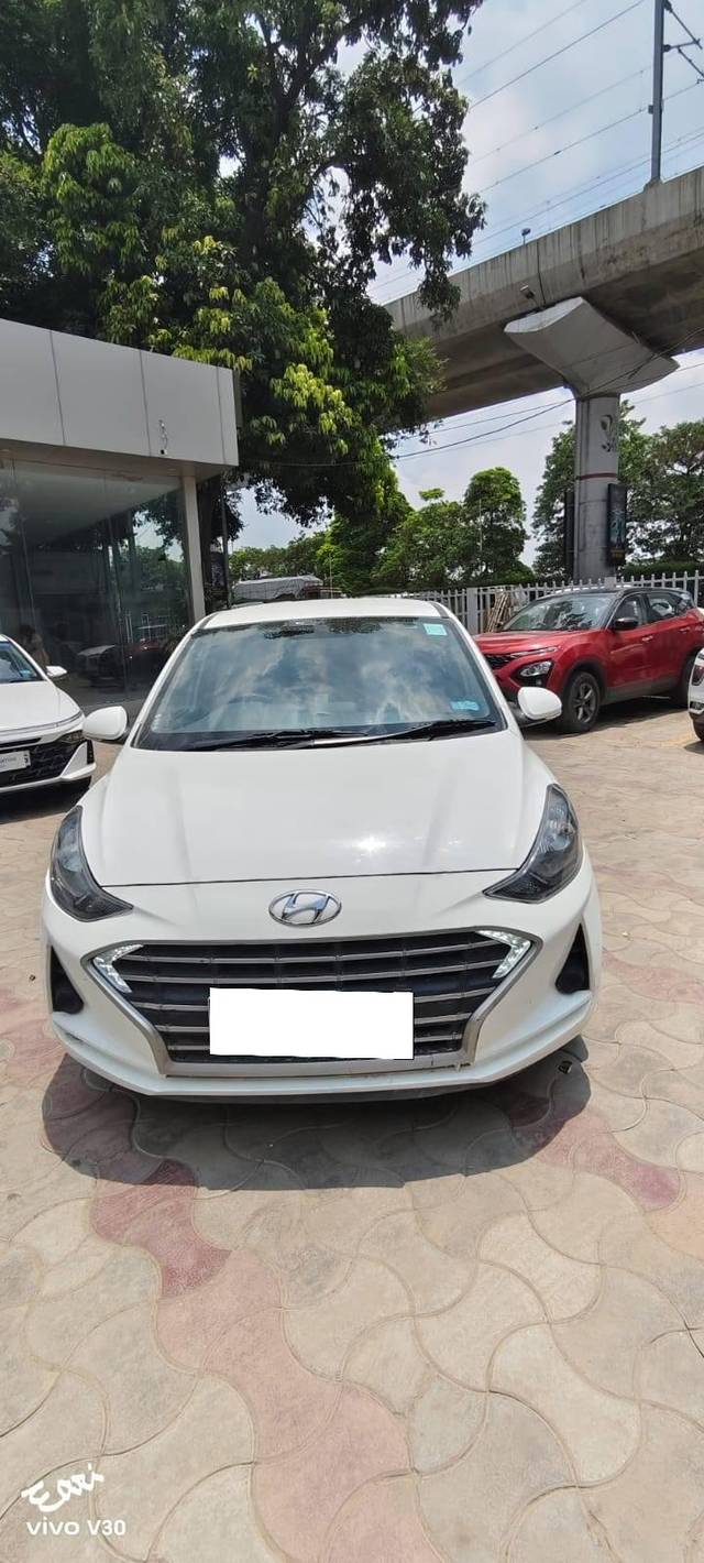 https://images10.gaadi.com/usedcar_image/4625401/original/processed_bb516aba9bf609fd93e1049b22547986.jpg?imwidth=6400